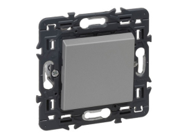 9X9X3,8CM PASSAGE ÉLECTRIQUE POUR VALENA NEXT LEGRAND ABS ALUM EMP NEXT LEGRAND